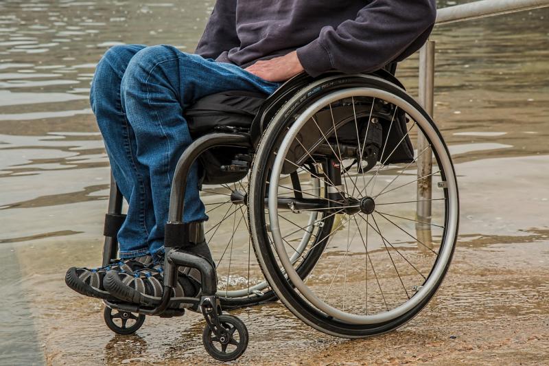 Wirbelsäulenchirurgie in der Schweiz: Methoden, Risiken und Rehabilitation